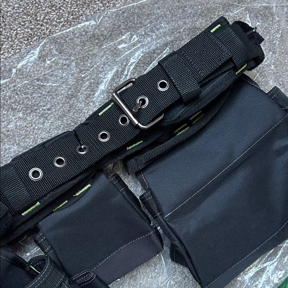 NWT AWP Carpenter Tool Rig - Picture 11 of 15